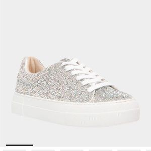Betsey Johnson SIDNY RHINESTONE size 7